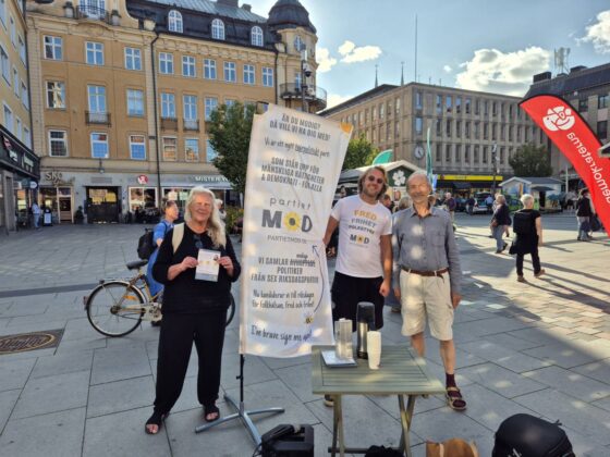 Mod i uppsala starkt engagemang under torgmotesturnen med anders och ulla