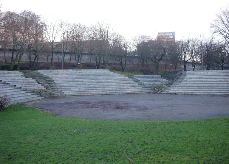 Stockholmare (eller du som är på besök), hämta valsedlar på söndag från kl 11 i Rålambshovsparken