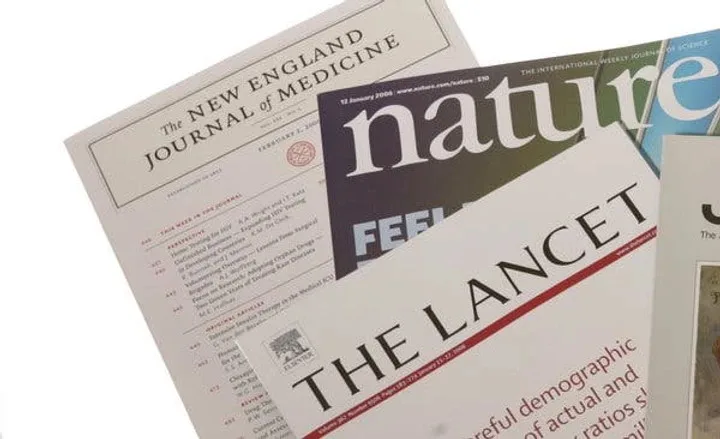 Källa på det? Här 1250 vetenskapliga fallstudier och studier avseende biverkningar efter COVID vaccination