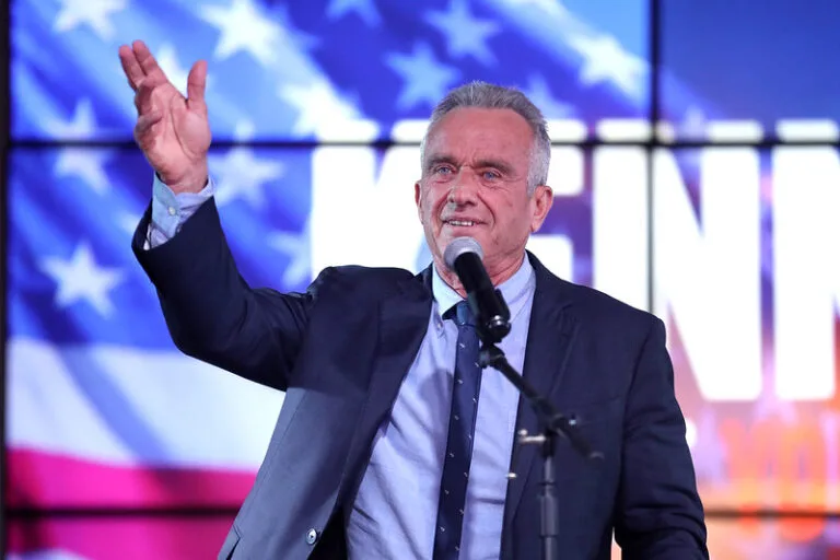 ”Robert F. Kennedy Jr. avslöjar CIA:s hemliga biovapenprogram och dess koppling till Tony Fauci och Wuhan-laboratoriet”