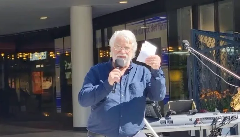 Stefan Torssell, tal på Sergels torg, 7 maj 2024